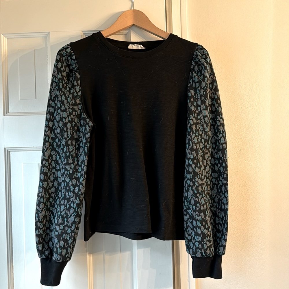 THML, size M. Puffy sleeve, black, teal and gray